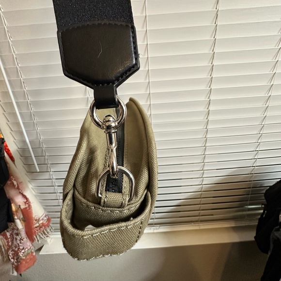 Marc Jacob’s crossbody - Picture 3 of 5